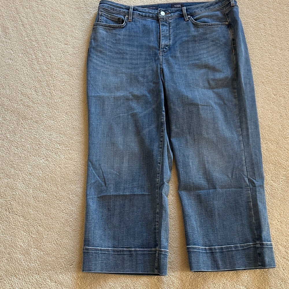 NYDJ Flare & Wide Leg Cropped Jeans in Classic Blue inseam 26 inches